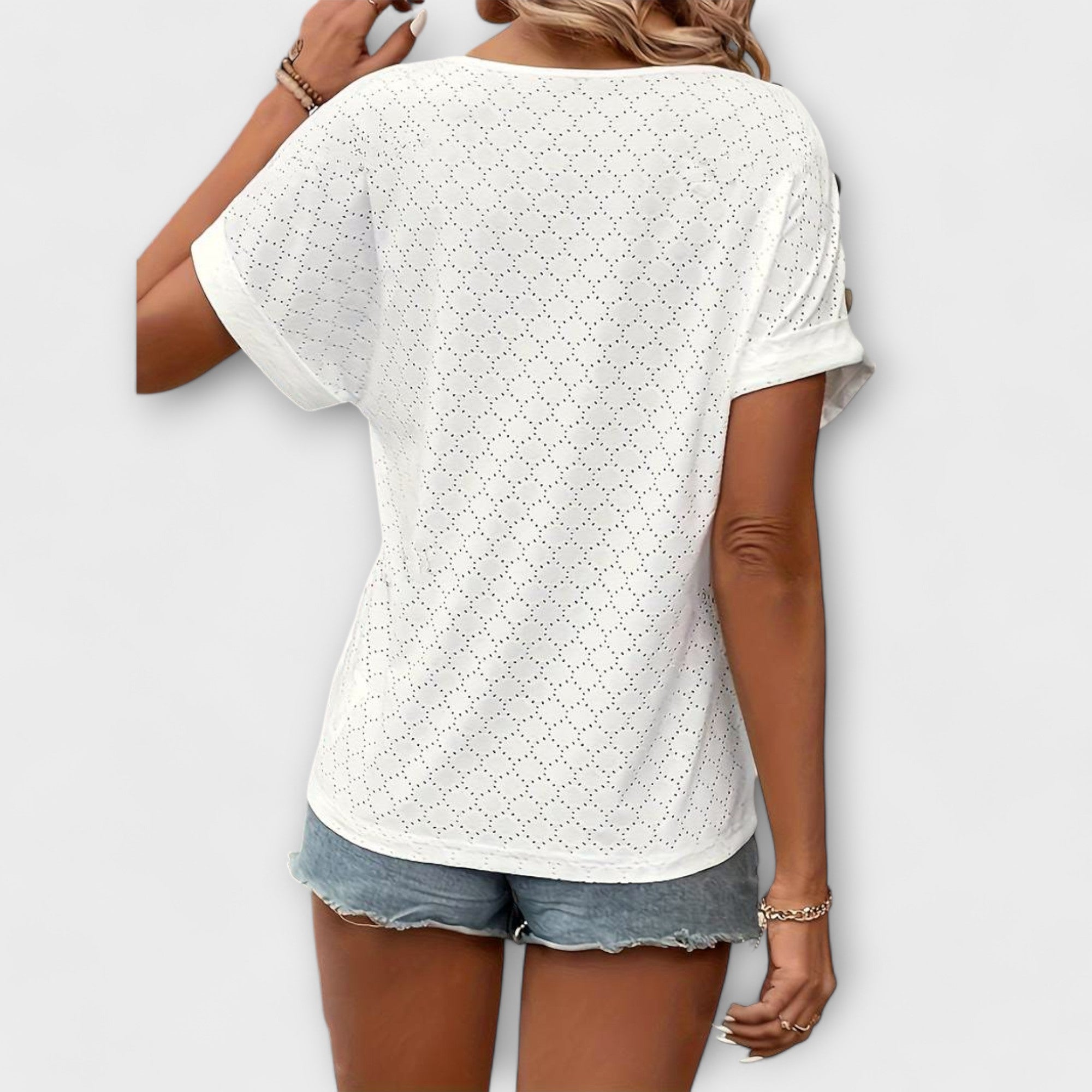 Buttoned T-shirt with V-neck